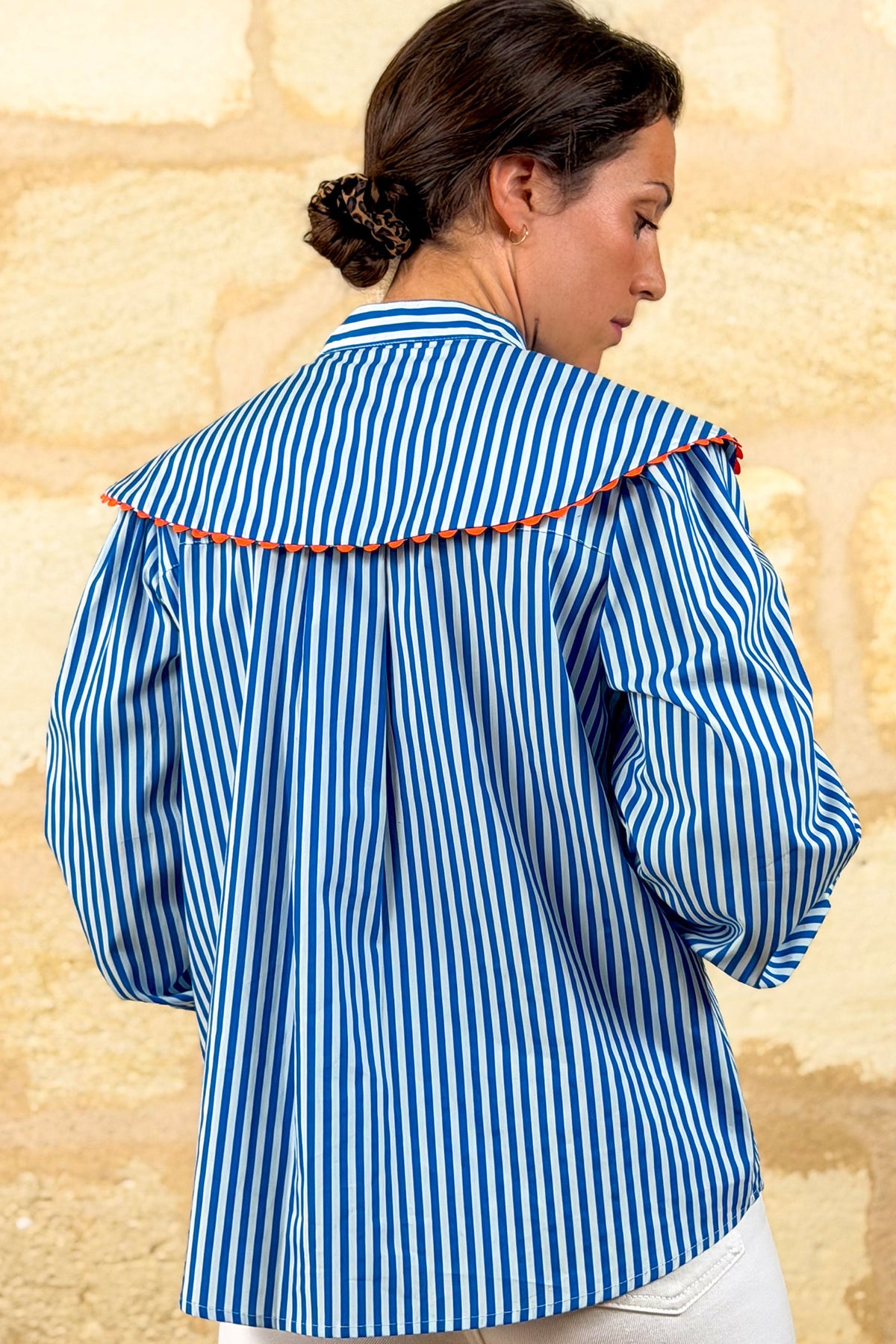 Chemise Alba rayée bleue en coton, galon orange — Bling Paris