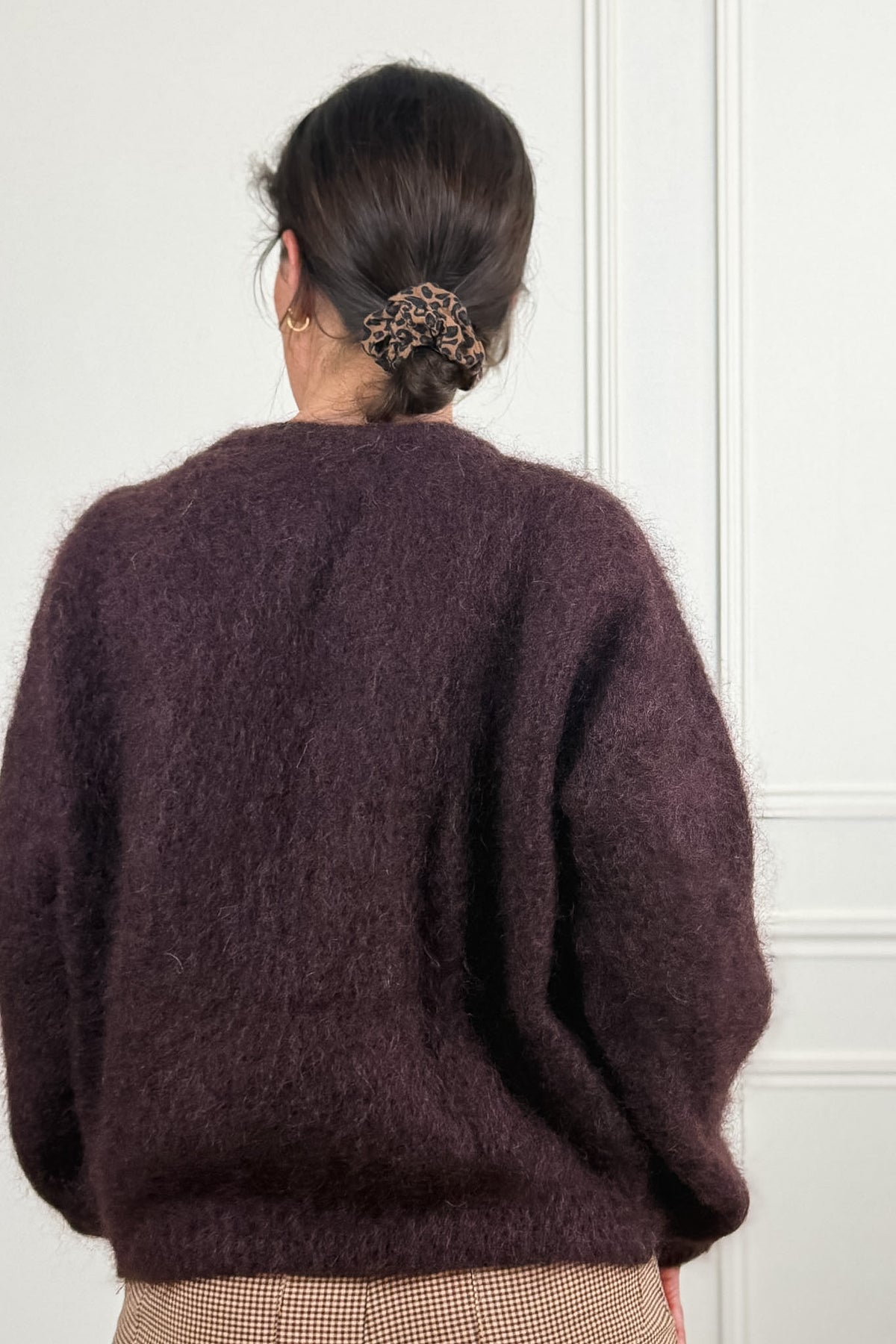 Gilet Alma en mohair chocolat, boutons nacre — Bling Paris