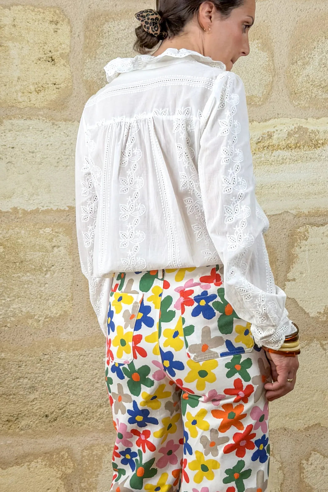 Chemise Inès blanche en broderie anglaise, col montant — Bling Paris