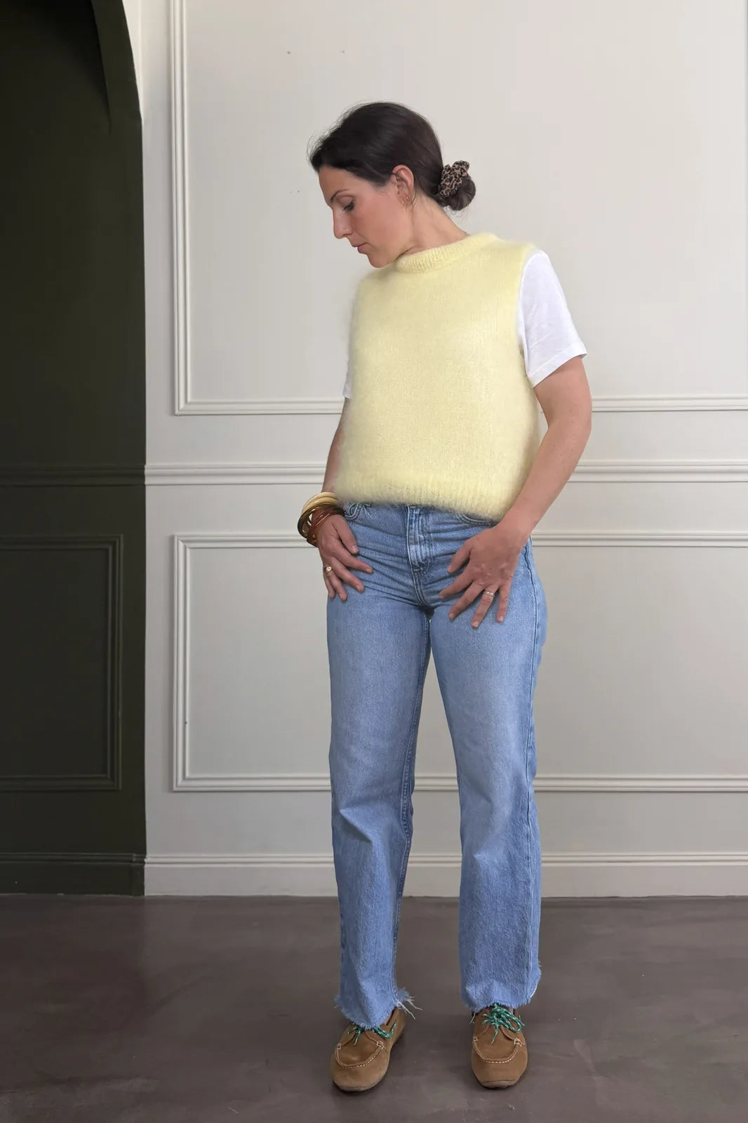 Pull Léo sans manches en mohair jaune doux — Bling Paris