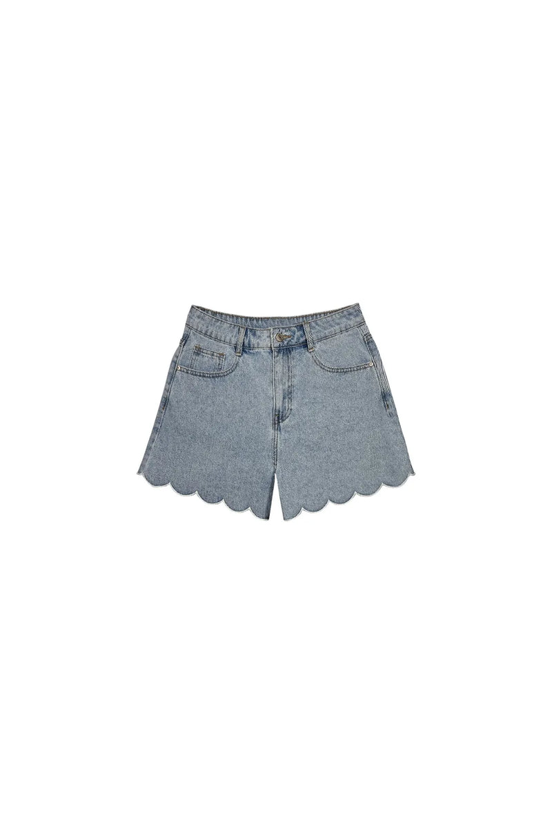 Short Léonie