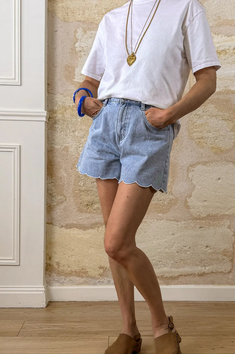 Short Léonie